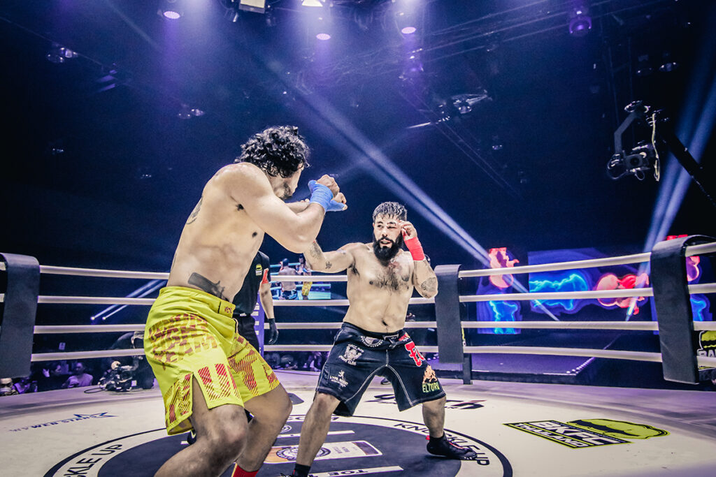 เริ่มการต่อสู้ BKFC บนสังเวียน