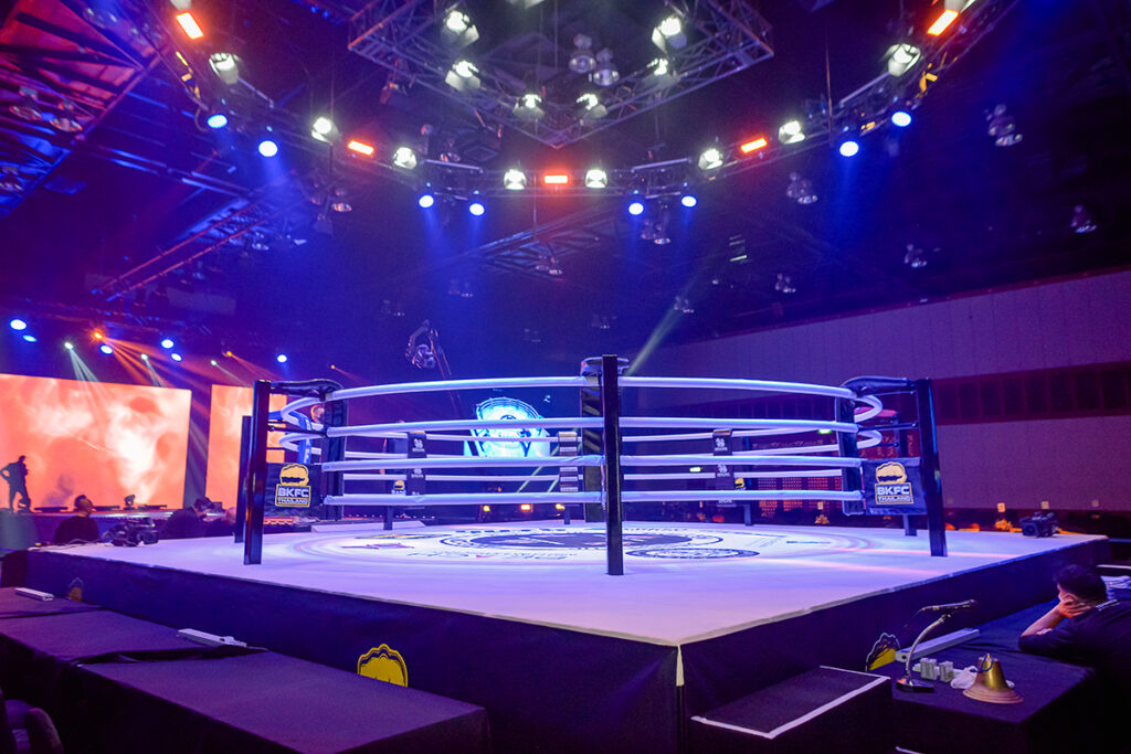 สังเวียน Square Circle สำหรับศึกมวยมือเปล่า BKFC
