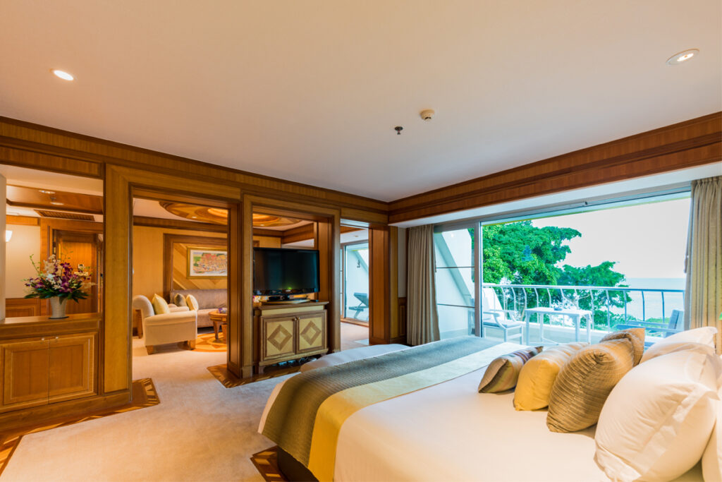 suite with thai design at our 5-star hotel in pattaya