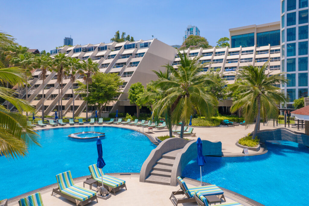 all suite 5-star hotel in Pattaya