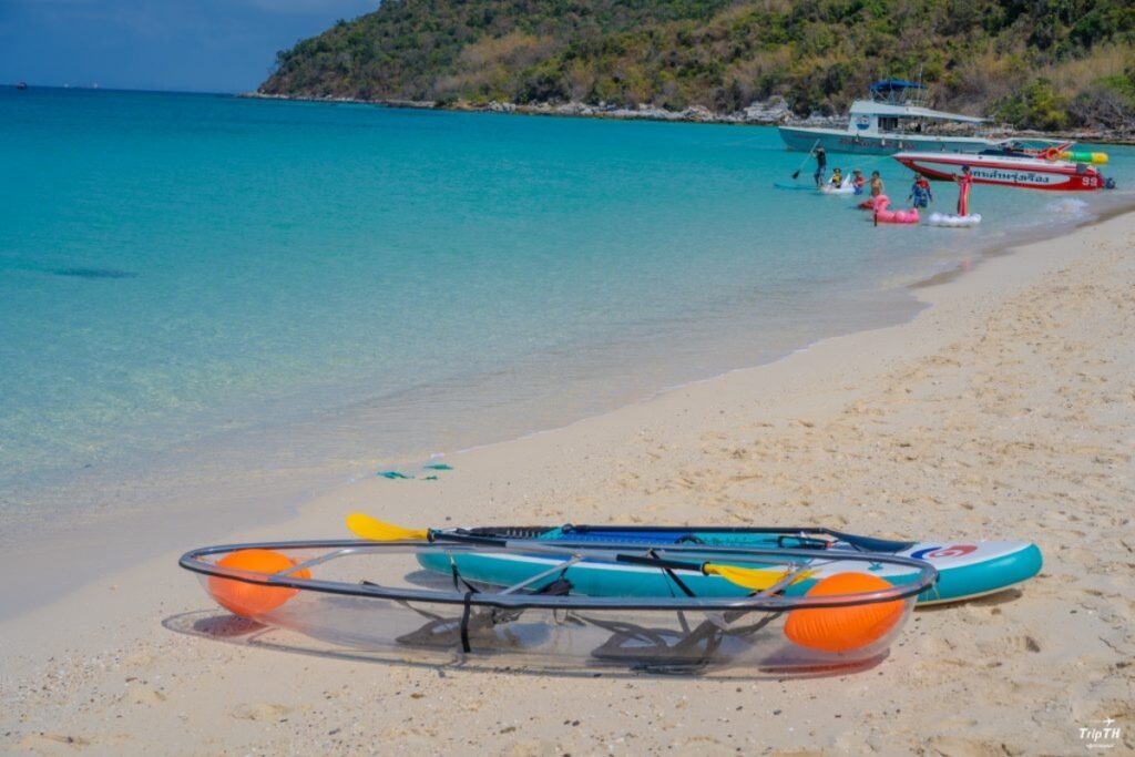 canoes available on koh phai island