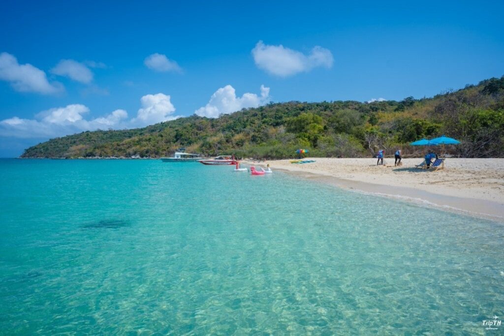 clear waters of koh phai island