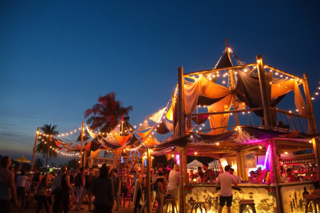 ร้านอาหารป๊อบอั เทศกาลดนตรีพัทยา Wonderfruit 2025