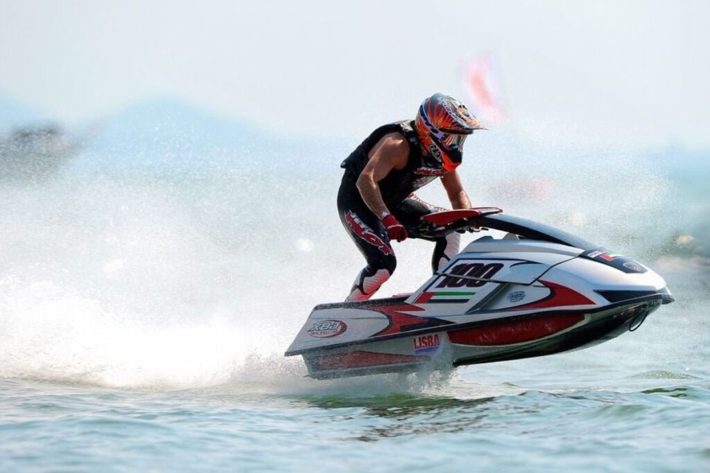 นักกีฬาขับเจ็ตสกีแข่งขันในงานซีเกมส์ 2025