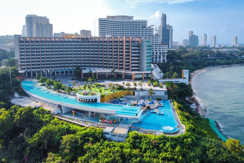 บรรยากาศในโรงแรมพัทยา 5 ดาว รอยัล วิง สวีท แอนด์ สปา 