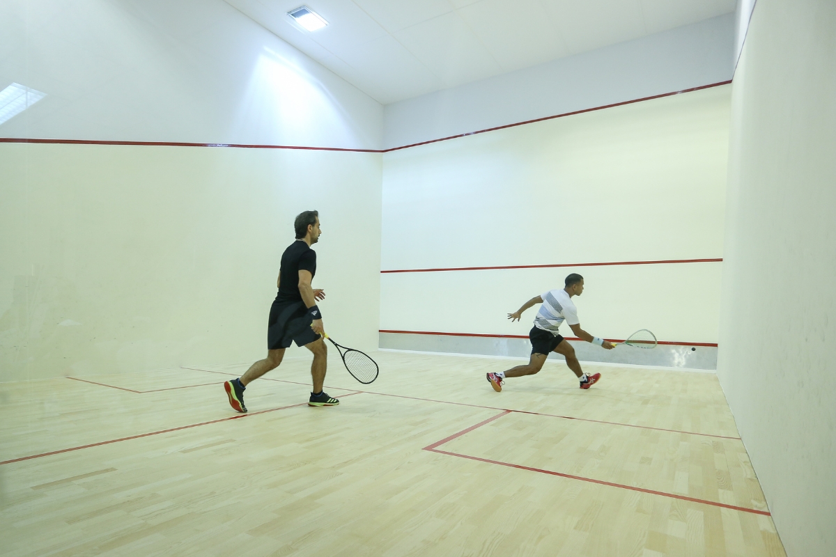 การแข่งขันสควอชทัวร์นาเมนต์ที่ฟิตซ์ คลับ