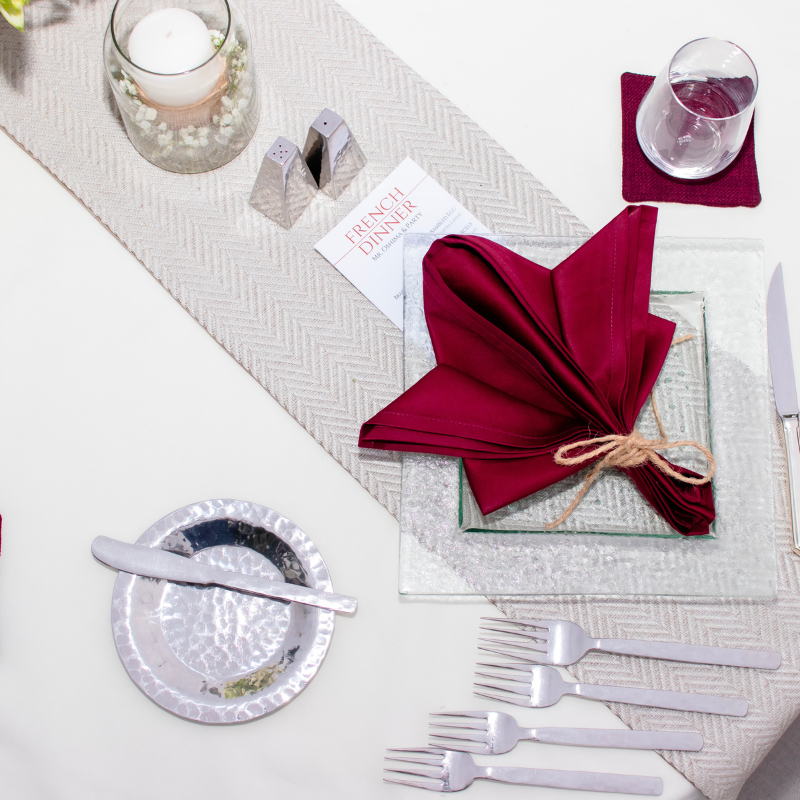 napkin folding at 5-star luxury hotel in pattaya